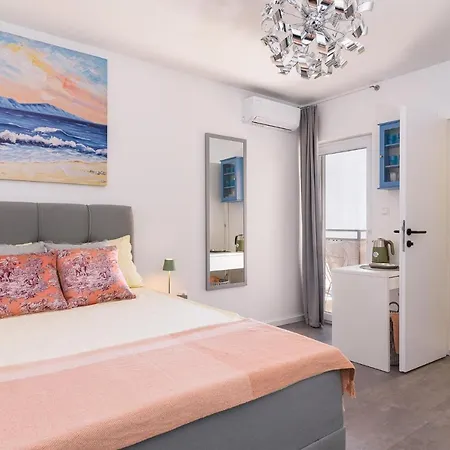 Del Mar Apartment