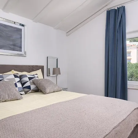 Del Mar شقة أوميس